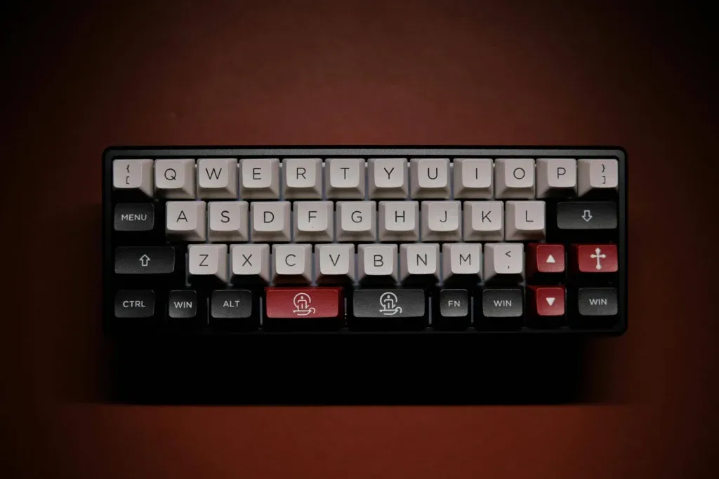 Top 8 cele mai bune tastaturi mecanice in 2025